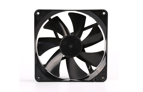  直流散熱風扇的注意事項